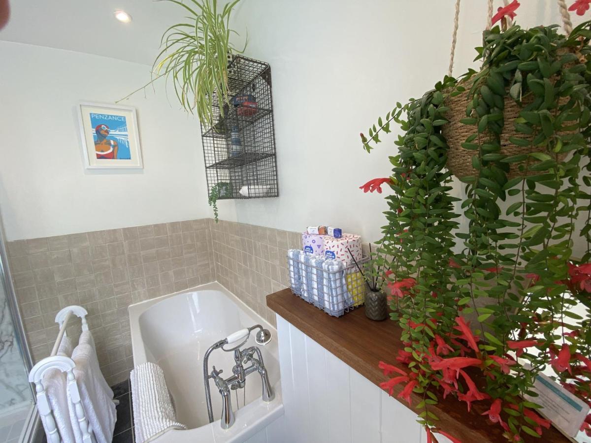 Spacious, Seaside, Victorian Home "Bay View Terrace", Penzance Exterior photo